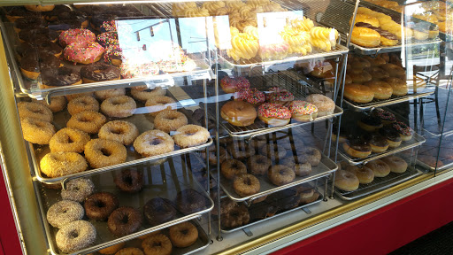 Donut Shop «Top Donut», reviews and photos, 700 Aiken St, Lowell, MA 01850, USA