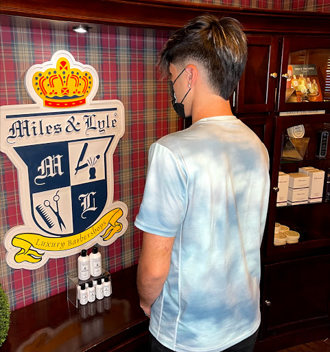 Barber Shop «Miles & Lyle Luxury Barbershop», reviews and photos, 19044 NE 29th Ave, Aventura, FL 33180, USA