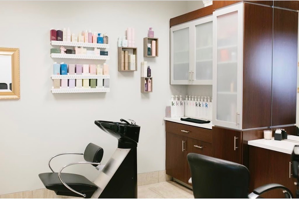 A Suite Salon 60448