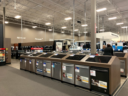 Electronics Store «Best Buy», reviews and photos, 19225 Alderwood Mall Pkwy, Lynnwood, WA 98036, USA