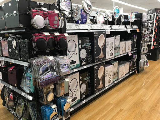 Beauty Supply Store «Harmon Stores Inc.», reviews and photos, 77 Quaker Ridge Rd, New Rochelle, NY 10804, USA