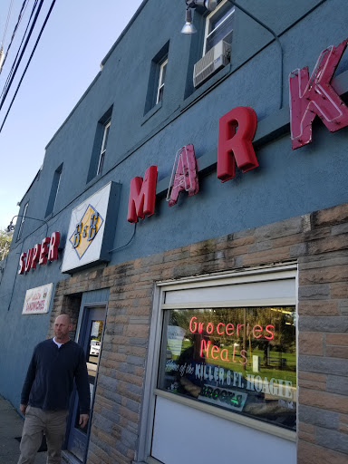 Grocery Store «B&B Grocery, Meat & Deli», reviews and photos, 2001 SE 6th St, Des Moines, IA 50315, USA