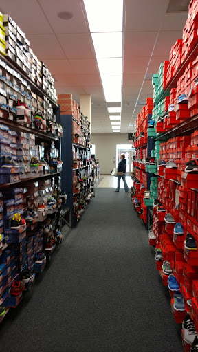 Shoe Store «Rack Room Shoes», reviews and photos, 2224 Grand Cypress Dr #715, Lutz, FL 33559, USA