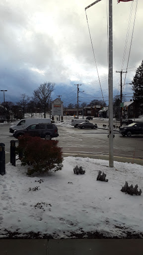 Shopping Mall «Aquidneck Shopping Centre», reviews and photos, 77 E Main Rd, Middletown, RI 02842, USA