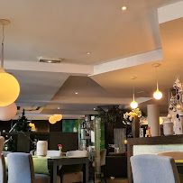 Atmosphère du Restaurant français L'Estrade à Aix-les-Bains - n°4