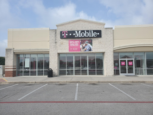 T-Mobile, 119 SW Loop 410 #133, San Antonio, TX 78245, USA, 