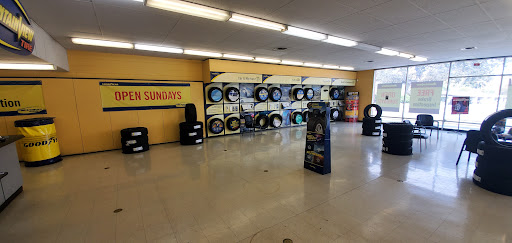 Auto Repair Shop «Mountain View Tire & Auto Service», reviews and photos, 23440 Lyons Ave, Newhall, CA 91321, USA