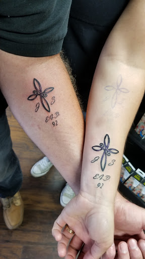 Tattoo Shop «Forever Stained Tattoo Company», reviews and photos, 542 S Duncan Dr, Tavares, FL 32778, USA