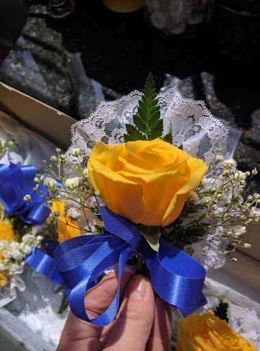 Florist «The Bud-N-Bloom Boutique», reviews and photos, 6 Wallace Ave, Downingtown, PA 19335, USA