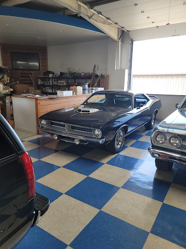 Car Dealer «A&E Classic Cars», reviews and photos, 6401 S Interstate Hwy 35, New Braunfels, TX 78132, USA