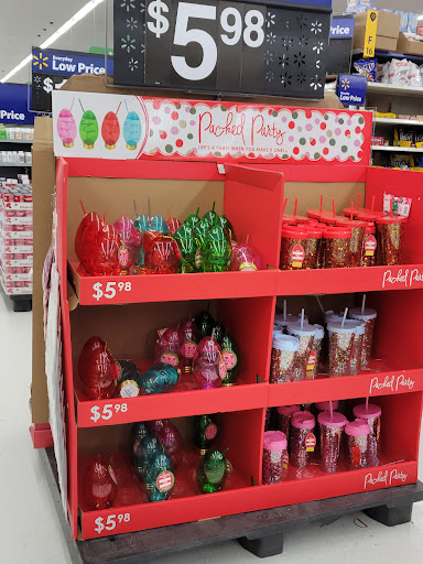 Discount Store «Walmart», reviews and photos, 2375 OR-99W, McMinnville, OR 97128, USA