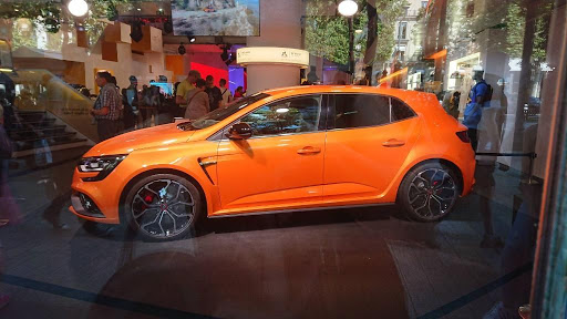 Photo 1 - Garage De L'Avenir