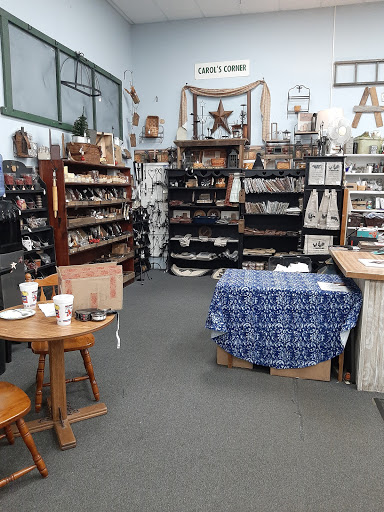 Antique Store «Alton Exchange Mall», reviews and photos, 2990 Homer M Adams Pkwy, Alton, IL 62002, USA