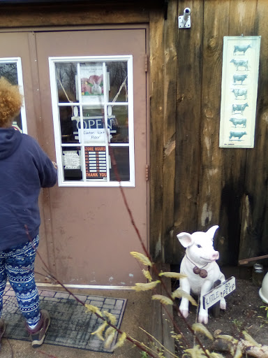 Gourmet Grocery Store «Nodines Gourmet Store», reviews and photos, 39 North St, Goshen, CT 06756, USA