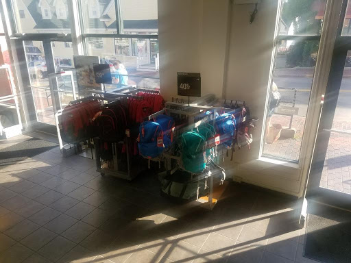 Clothing Store «The North Face Outlet», reviews and photos, 5 Bow St, Freeport, ME 04032, USA