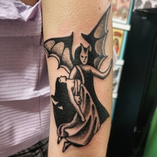 Tattoo Shop «Lucky Drive Tattoo Parlour», reviews and photos, 2228 4th St, San Rafael, CA 94901, USA