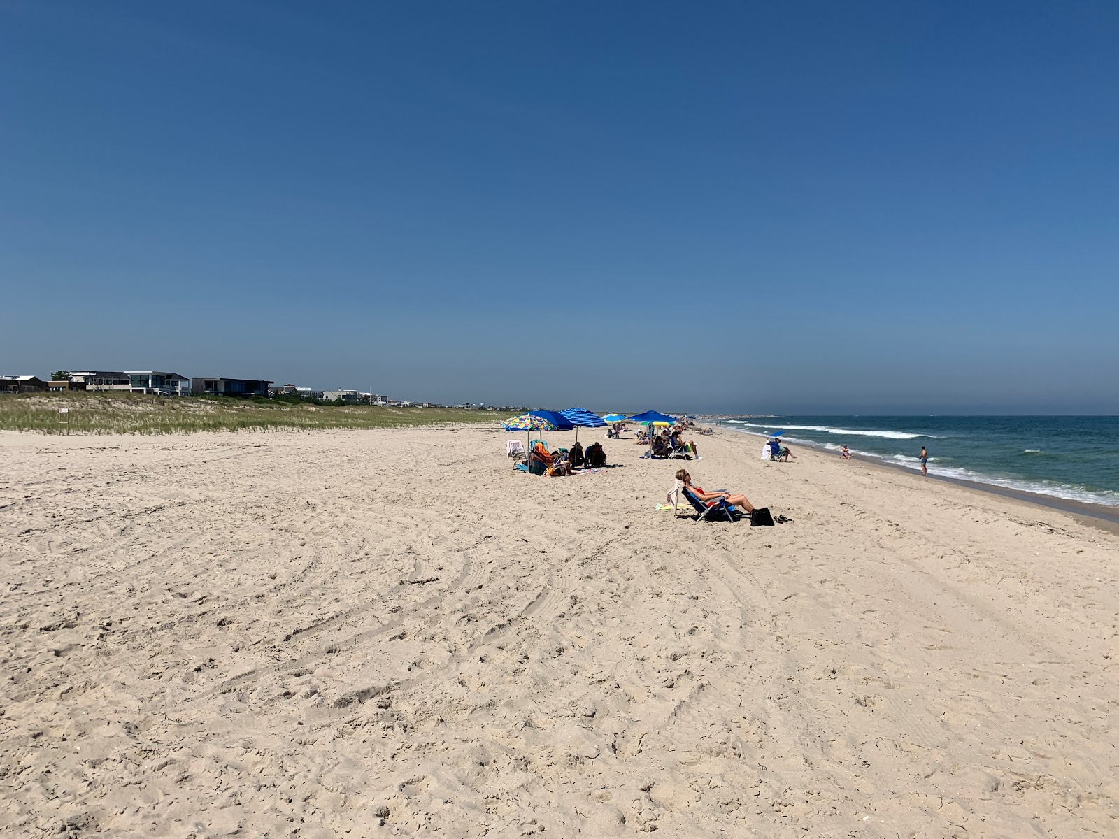 Foto di Township Loveladies beach con una superficie del sabbia beige