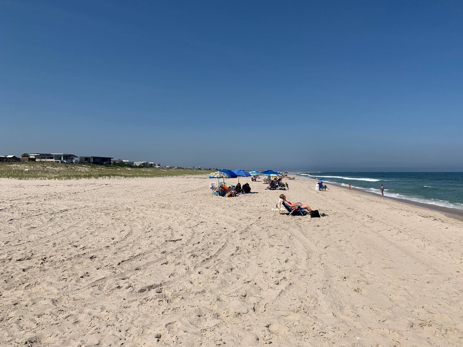 Foto di Township Loveladies beach con una superficie del sabbia luminosa