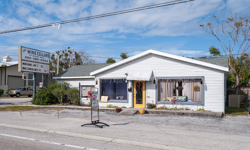 Wine Store «Wine Cellars of Mt Dora», reviews and photos, 2385 W Old US Hwy 441, Mt Dora, FL 32757, USA