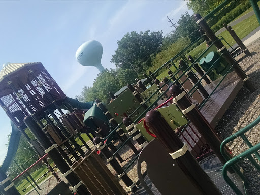 Golf Course «Twin Lakes Golf Course & Recreation Area», reviews and photos, 1200 E Lake Dr, Palatine, IL 60074, USA