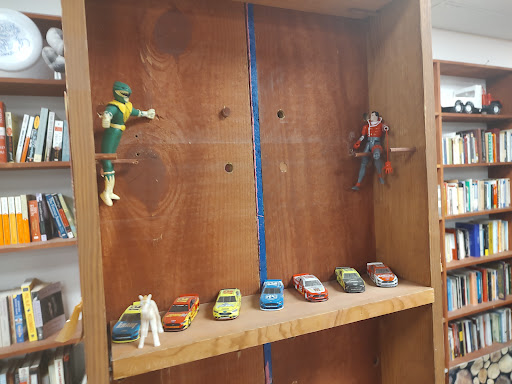 Used Book Store «Nice Price Books», reviews and photos, 3106 Hillsborough St, Raleigh, NC 27607, USA