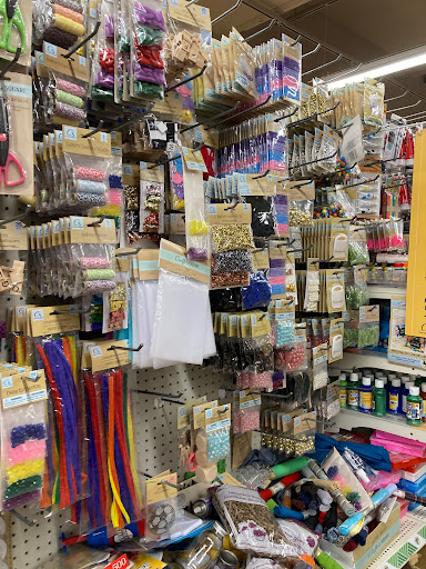 Dollar Store «Dollar Tree», reviews and photos, 148 Smith St, Perth Amboy, NJ 08861, USA