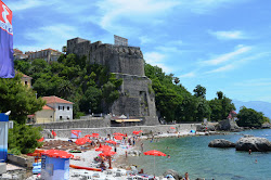 Photo de Herceg Novi beach avec petite baie