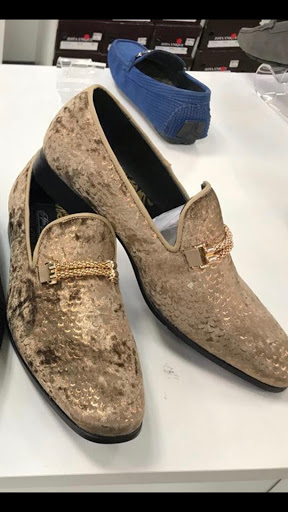 Discount Store «D&K Suit City», reviews and photos, 2975 Headland Dr SW, Atlanta, GA 30311, USA