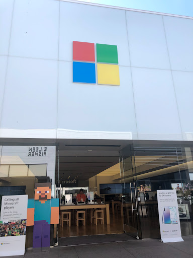 Microsoft Store - Stanford Shopping Center, 186 Stanford Shopping Center, Palo Alto, CA 94304, USA, 