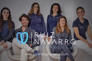 Ruiz y Navarro | Clínica dental image