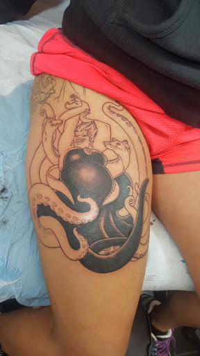 Tattoo Shop «Ink Sanity», reviews and photos, 31089 Riverside Dr, Lake Elsinore, CA 92530, USA