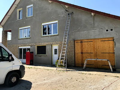 R&E hospice Votre Couvreur zingueur réparation toiture à La Chapelle-Saint-Sauveur