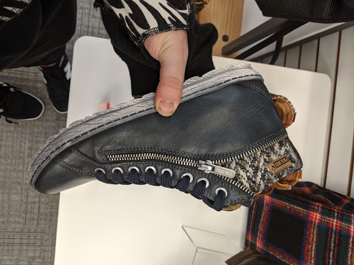 Shoe Store «Littles Shoes», reviews and photos, 5850 Forbes Ave, Pittsburgh, PA 15217, USA