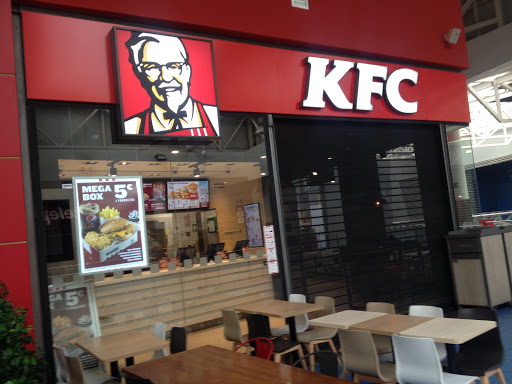 Restaurante KFC - C.C. El Boulevard, Zaramaga Kalea, 1, Local 09, 01013 Vitoria-Gasteiz, Álava, España