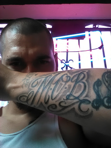 Tattoo Shop «Twilight Tattoo & Body Piercng», reviews and photos, 11826 Long Beach Blvd, Lynwood, CA 90262, USA