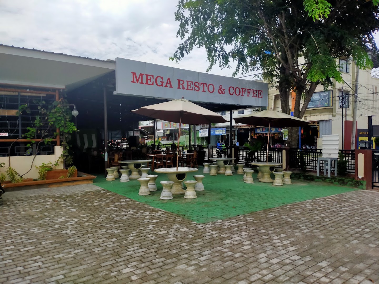 Mega Coffe Bar & Resto Photo