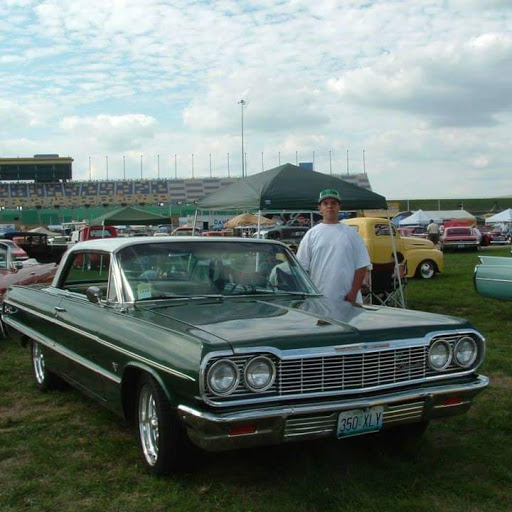 Auto Body Shop «Vargas Custom Body Shop», reviews and photos, 4201 E 31st St, Kansas City, MO 64128, USA