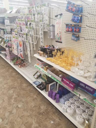 Dollar Store «Dollar Tree», reviews and photos, 58 Swansea Mall Dr, Swansea, MA 02777, USA