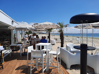 Atmosphère du Le B - Restaurant de plage à La Baule-Escoublac - n°1