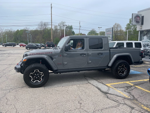 Chrysler Dealer «Ganley Village Chrysler Dodge Jeep Ram», reviews and photos, 2115 Mentor Ave, Painesville, OH 44077, USA