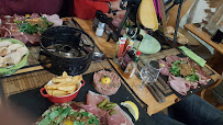 Raclette du Restaurant de fondues Restaurant Le Refuge - Savoyard à Saint-Raphaël - n°3