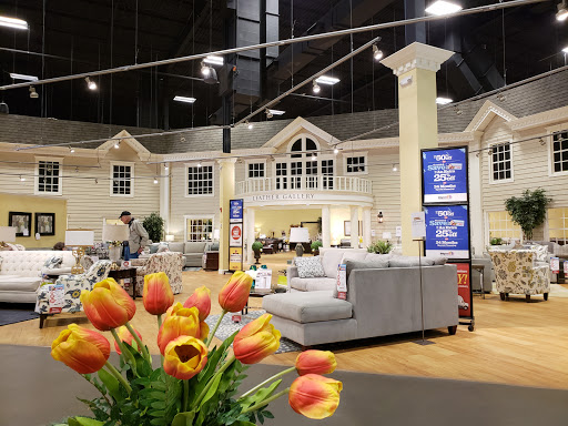 Furniture Store «Pilgrim Furniture & Mattress City Southington», reviews and photos, 55 Graham Pl, Southington, CT 06489, USA