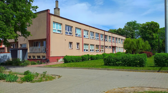 Szkoła Podstawowa w Mniszkowie Piotrkowska 72, 26-341 Mniszków, Polska