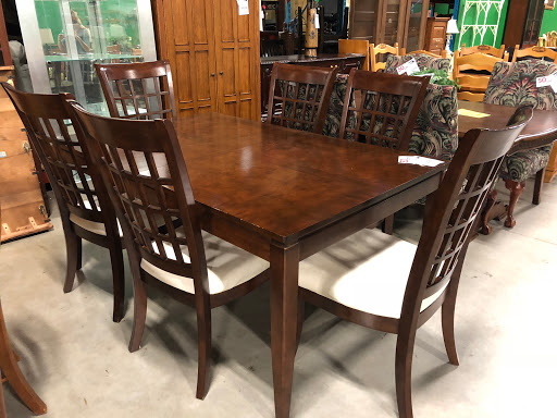 Furniture Store «Furniture On Consignment», reviews and photos, 4506 E 13th St N, Wichita, KS 67208, USA