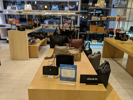 Shopping Mall «900 North Michigan Shops», reviews and photos, 900 N Michigan Ave, Chicago, IL 60611, USA