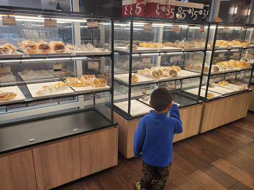 Shopping Mall «Lincoln Shopping Center», reviews and photos, 374 Lincoln Center, Stockton, CA 95207, USA