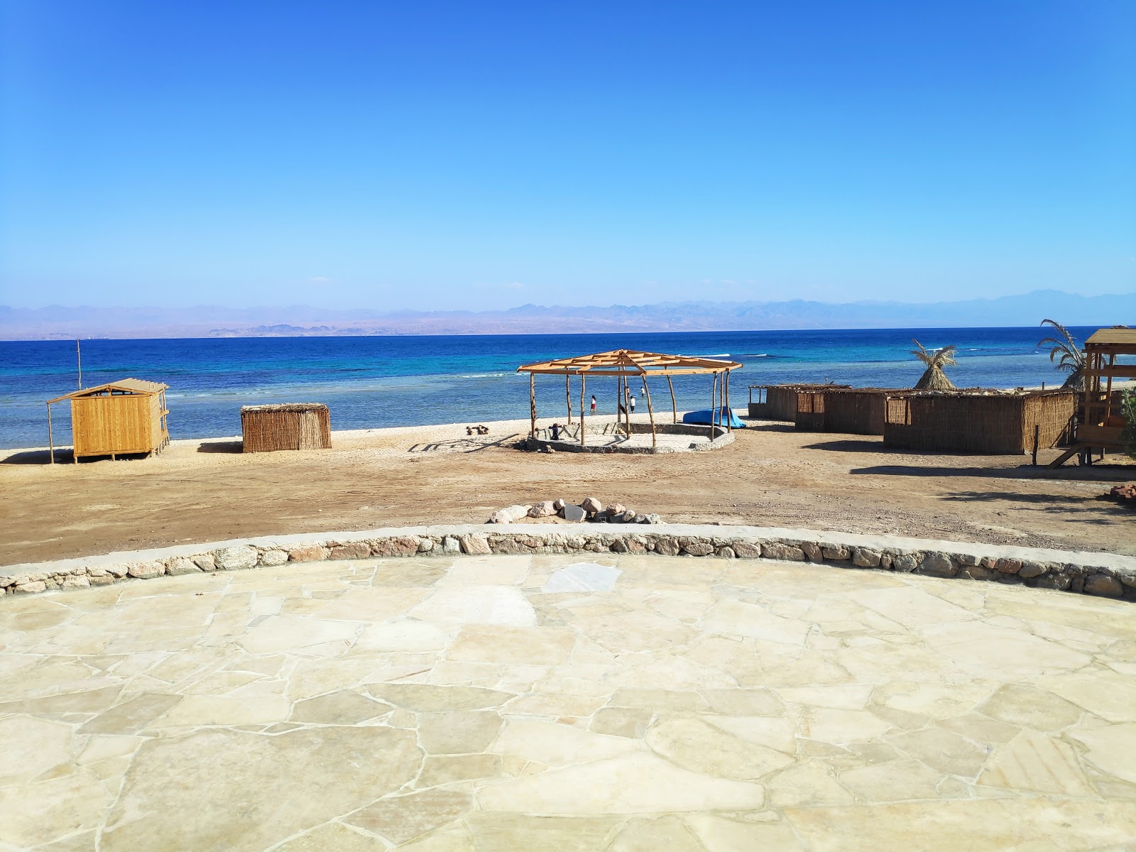 Fotografija Moon Light beach z turkizna čista voda površino