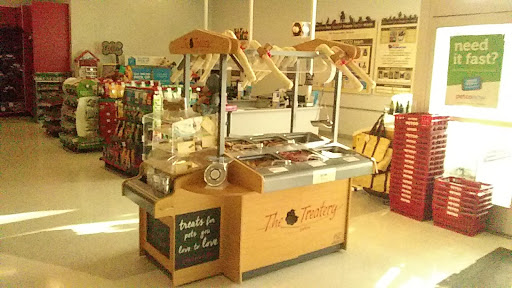 Pet Supply Store «Petco Animal Supplies», reviews and photos, 6425 Keizer Station Blvd, Keizer, OR 97303, USA