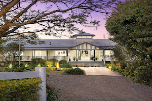 The Country House at Hunchy 5 Star Luxury Accommodation Montville image