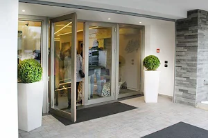 Le Porte Showroom image